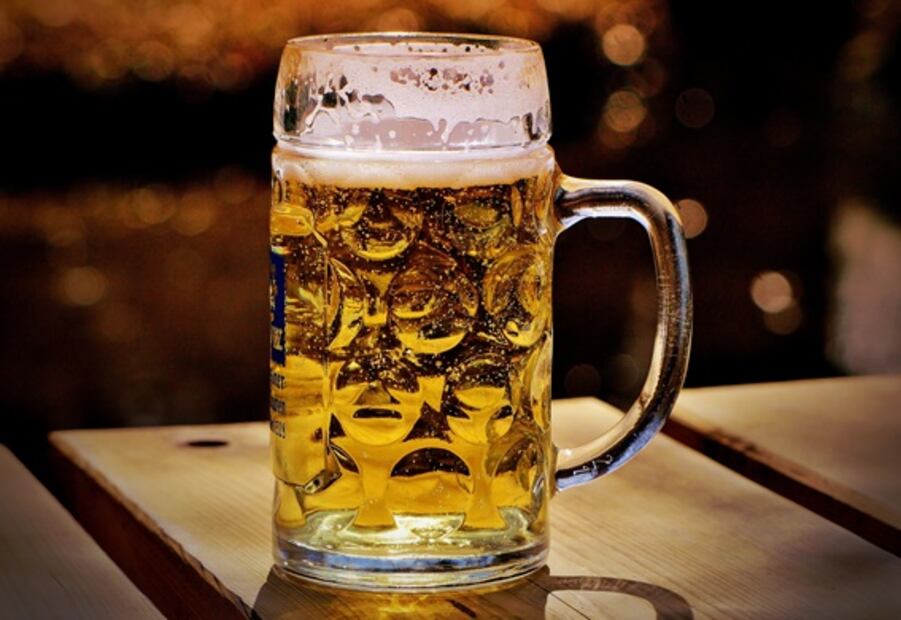 Tomar medio litro de cerveza a la semana podría proteger la memoria 