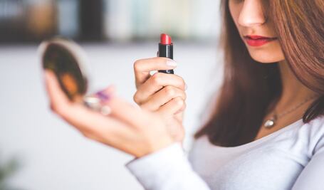 Razones científicas para usar lipstick rojo a diario