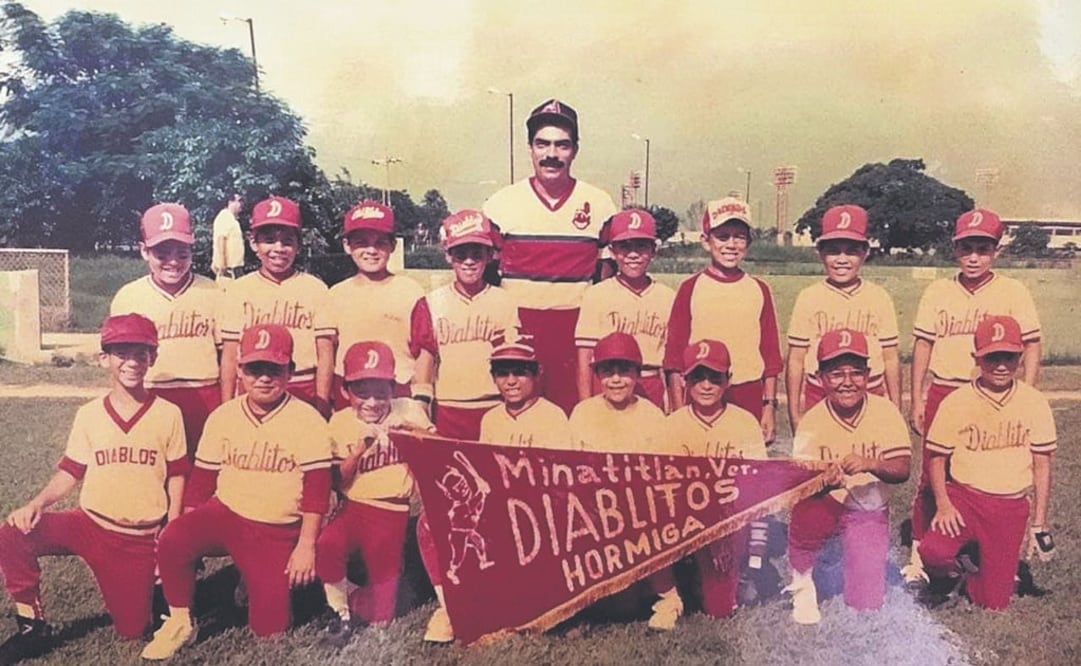 Imagen de la infancia de César Hernández Barrera, una de las 13 víctimas mortales que dejó el ataque de un comando armado en una fiesta familiar en Minatitlán, Veracruz, el pasado Viernes Santo. Hernández Barrera, de 35 años, era entrenador del equipo loc