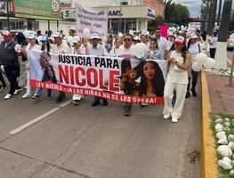 Exigen justicia para Paloma Nicole, adolescente que murió tras cirugía estética; “tenía muchos planes con mi hija”, lamenta su padre