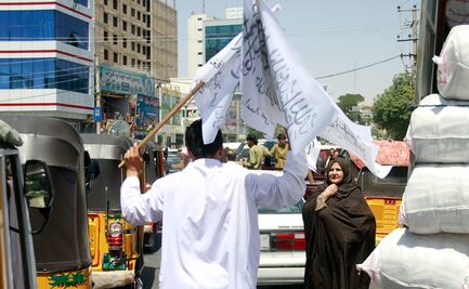 Talibanes ocupan palacio presidencial en Kabul; declararán Emirato Islámico de Afganistán
