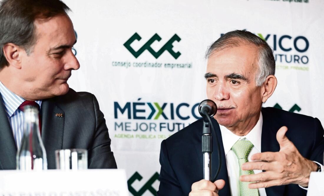 Juan Pablo Cástañón y Alfonso Romo durante una rueda de prensa conjunta. (ALEJANDRA LEYVA. EL UNIVERSAL)