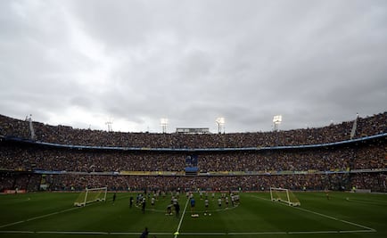 Aficionados de Boca Juniors llenan La Bombonera 