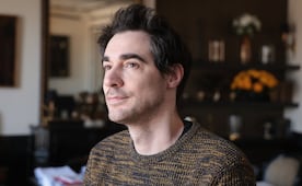 El actor Arnaud Denis pone fin a años de sufrimiento con la eutanasia: "Morir no es nada, lo doloroso es no vivir"
