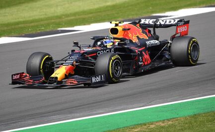 'Checo' Pérez saldrá último en el GP de Gran Bretaña por grave error