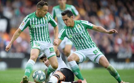 Andrés Guardado y Diego Lainez, obligados a probarse un pantalón cada cuatro días