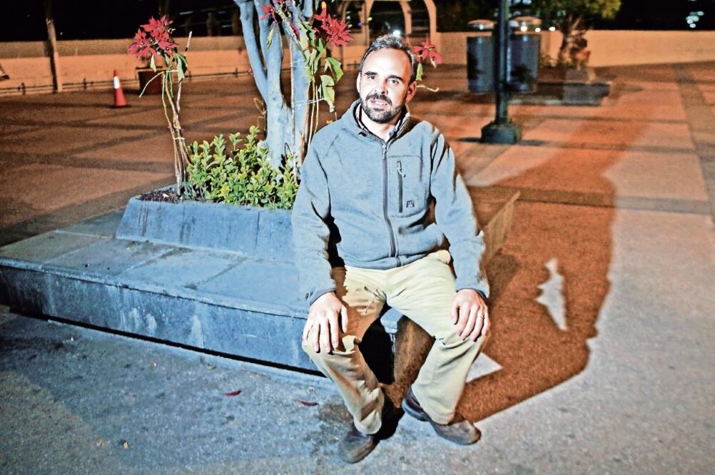 La denunciante exige a Arne que le devuelva los tubos retirados o que se le reponga lo invertido