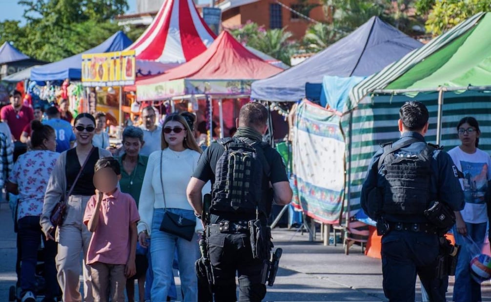 Afluencia masiva en templo La Lomita, Sinaloa; Protección Civil refuerza operativo.
Foto: Especial.
