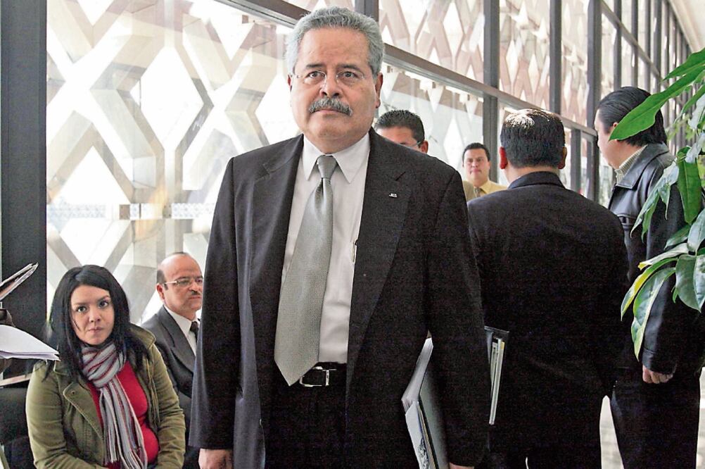 El consejero del INE, Javier Santiago, indicó que con los recursos del Partido Humanista se pagará a trabajadores, créditos y multas (ARCHIVO EL UNIVERSAL)