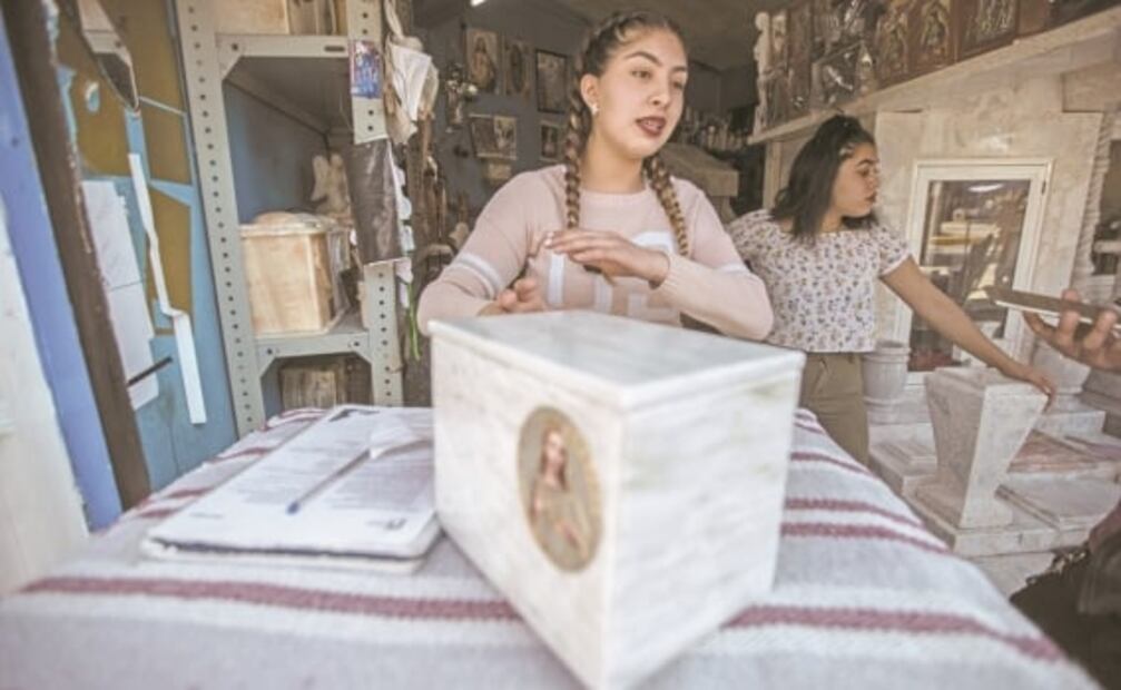 Muertes por Covid aumentan y las ventas de urnas también