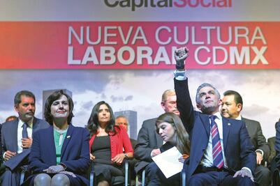 Mejoran prestaciones a burócratas del GDF