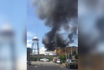 Se incendia empresa en Tlalnepantla