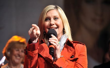 "Physical" iba a ser para Rod Stewart: Olivia Newton-John