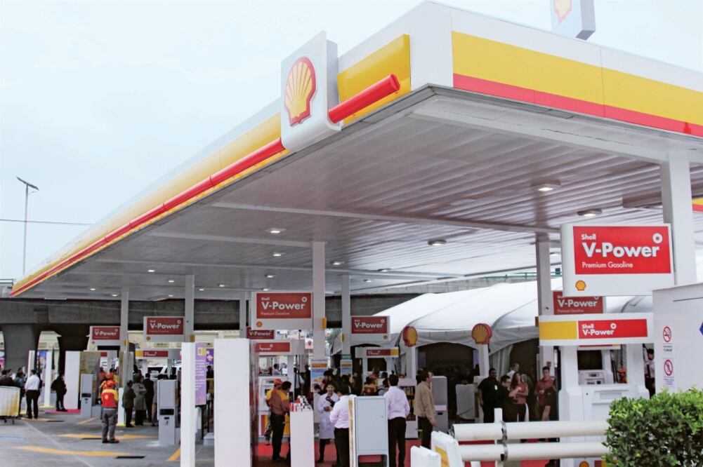 Pese a que ofrecen diversas ventajas en sus páginas de internet, muy pocas firmas venden gasolina diferente a la que surte Pemex, salvo las importadoras. Foto: ARCHIVO EL UNIVERSAL