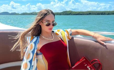 Belinda impone moda con bikini de efecto degradado