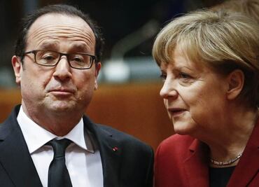 Hollande y Merkel evaluarán referéndum