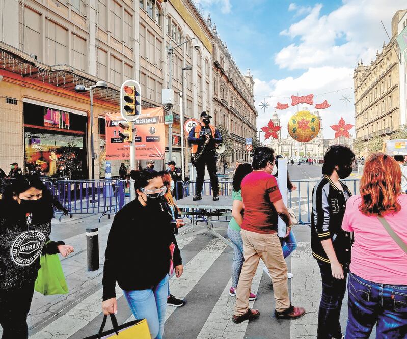 Desde ayer se retomaron las medidas para fijar calles de salida e ingreso al Centro Histórico. Foto: JUAN BOITES. EL UNIVERSAL