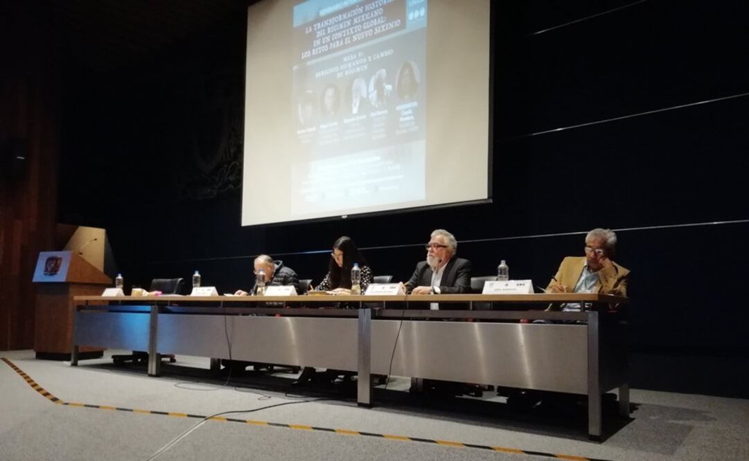 Alejandro Encinas participó en el foro denominado Retos para el Nuevo Gobierno. Foto: Especial
