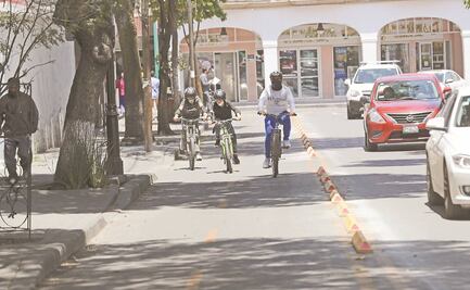 Instalan ciclovía emergente en Toluca, aun con rechazos