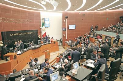 Quitan pase al fiscal carnal 