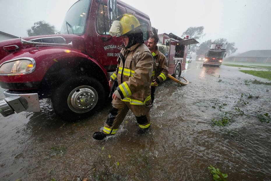 Los bomberos de Morgan City responden durante el huracán Francine en Morgan City, Louisiana, el miércoles 11 de septiembre de 2024. Foto: AP