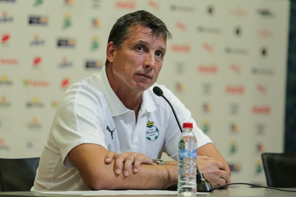 Imago7. Robert Sante Siboldi presentado como DT de Santos