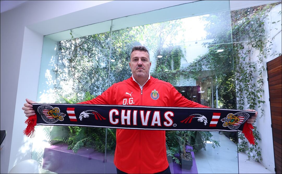 Óscar García firmó contrato con Chivas / Foto: Chivas