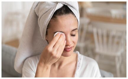 Cómo desmaquillarte las pestañas sin tirarlas