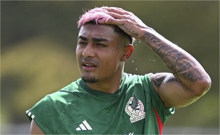 Julián Araujo se reencontraría con Santiago Giménez en el Feyenoord