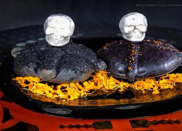 El Pan de Muerto Nahuala está hecho con carbón ¿se te antoja?