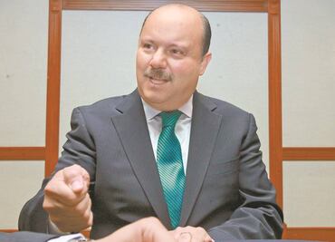 Defensa de César Duarte pide prórroga a Fiscalía de EU por brote de Covid-19 en cárcel