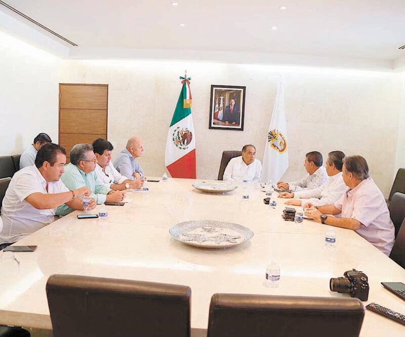 Empresarios precisaron al gobernador Héctor Astudillo Flores que la inversión en la Rivera Diamante superará los mil 900 millones de pesos.