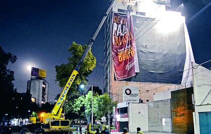 La PGJDF encabeza retiro de 114 espectaculares