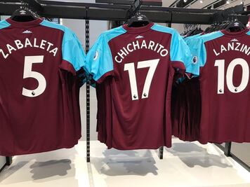 Subasta por playera de 'Chicharito', cerca de los 200 mil pesos