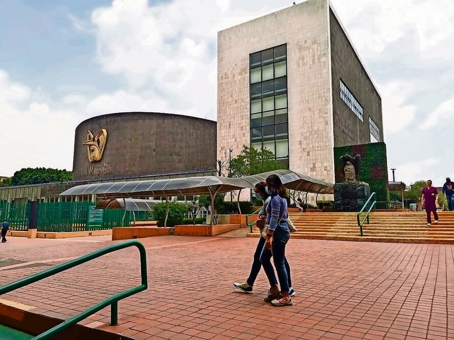 Empresas inhabilitadas concursan en el IMSS. Foto: Archivo / El Universal