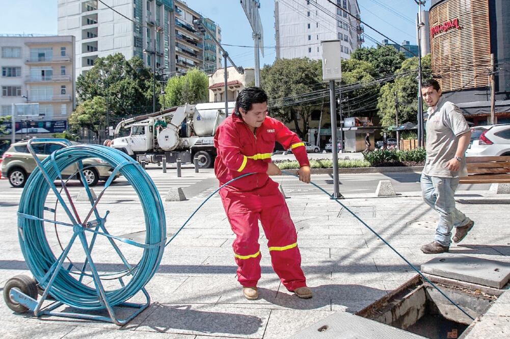Panorama. Autoridades dicen que firmas están interesadas en la Red Troncal que usará la fibra óptica de CFE. ARCHIVO EL UNIVERSAL