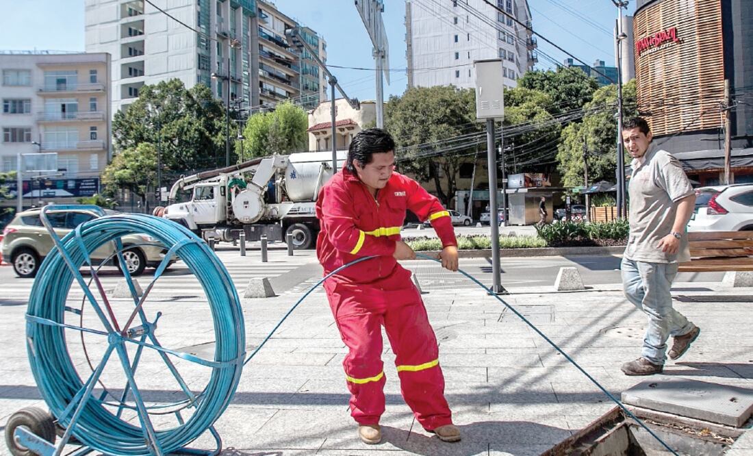 Panorama. Autoridades dicen que firmas están interesadas en la Red Troncal que usará la fibra óptica de CFE. ARCHIVO EL UNIVERSAL