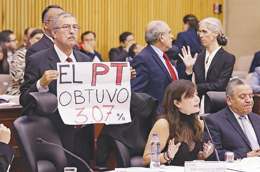 Los magistrados Alanis, Manuel González y Salvador Nava, y el presidente Constancio Carrasco respaldaron el proyecto (Especial)