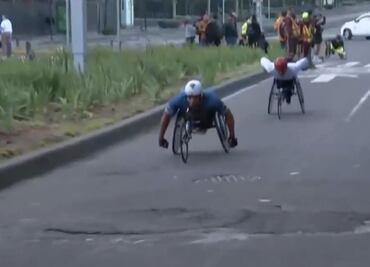 Gobierno capitalino explica incidente con atletas en silla de ruedas durante Maratón CDMX; fue por coladera mal intervenida, aseguran