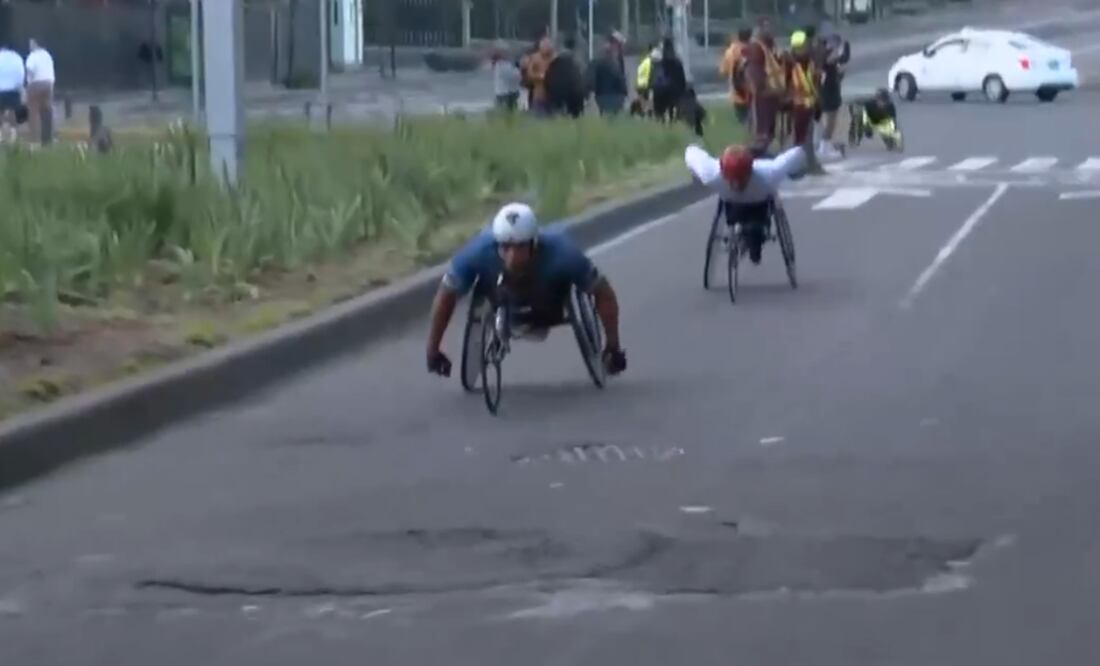 Incidente con atletas en silla de rueda durante Maratón fue por coladera mal intervenida: Sobse (31/08/2025). Foto: Especial
