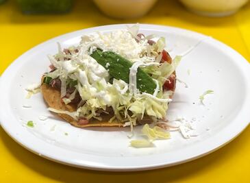 Las Tostadas de Coyoacán, un antojito imperdible del Sur de CDMX