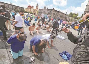 Simulan acto de tortura para exigir amnistía