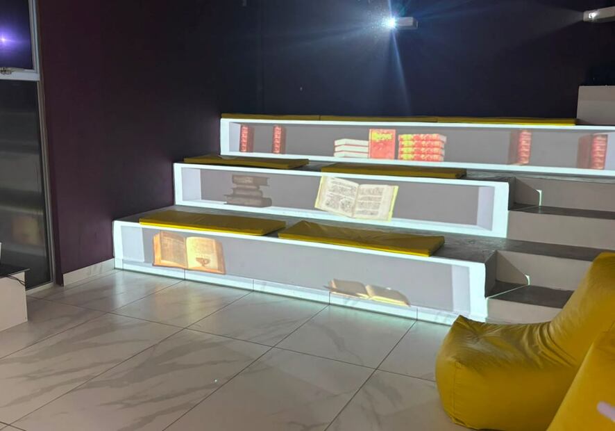 La edil dijo que también planea implementar un “pasaporte” para que niñas, niños y jóvenes visiten las 19 bibliotecas. Foto: Especial
