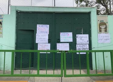 Docentes del Edomex acusan de corrupción a dos funcionarias de la Secretaría de Educación en Texcoco