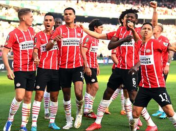 Erick Gutiérrez y el PSV ganan al Ajax la Copa de los Países Bajos
