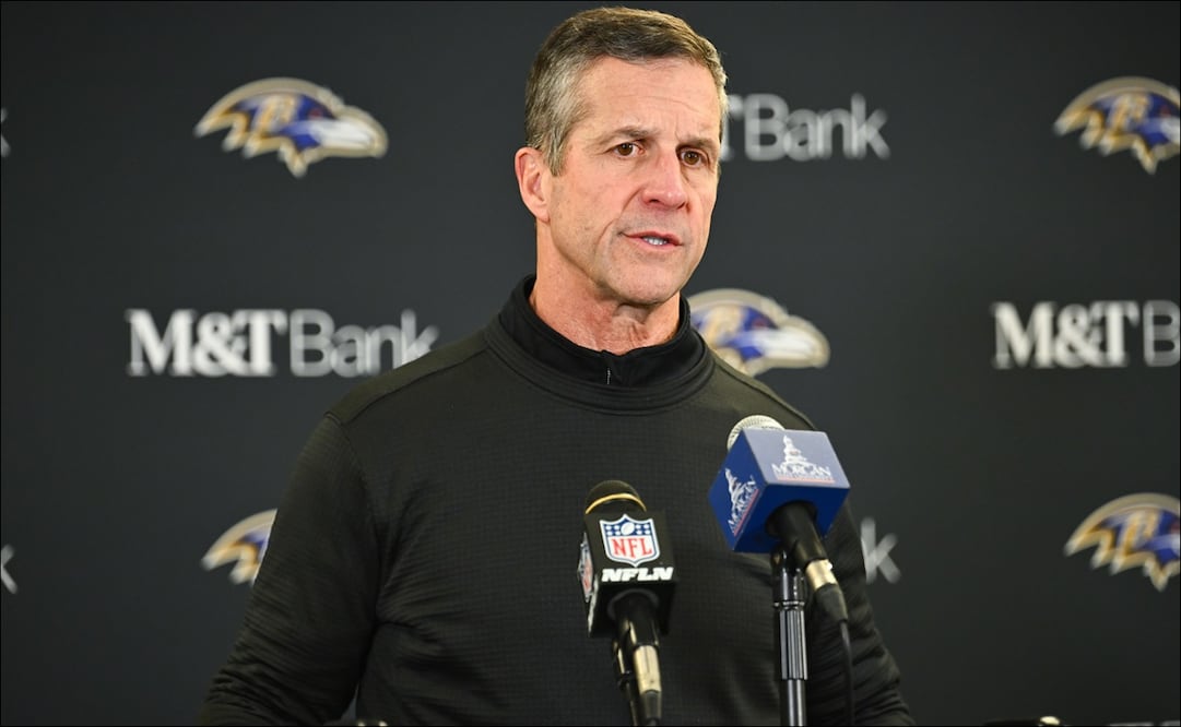 John Harbaugh es despedido por los Ravens tras la derrota contra los Steelers / Foto: AP