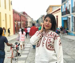 Saxofonista oaxaqueña lucha por sanar sus heridas