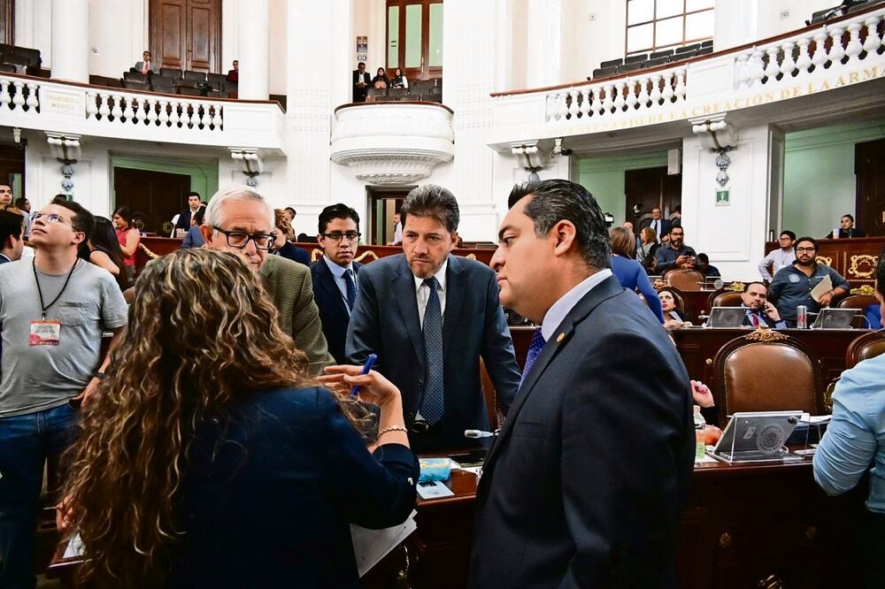 En el Congreso de la CDMX avanzó la propuesta de quienes sean violentadores de mujeres no sean candidatos, Foto: Especial