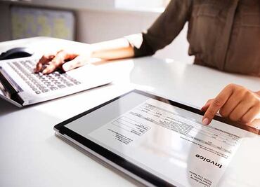 ¿Cuántas facturas electrónicas se emitieron en 2023?