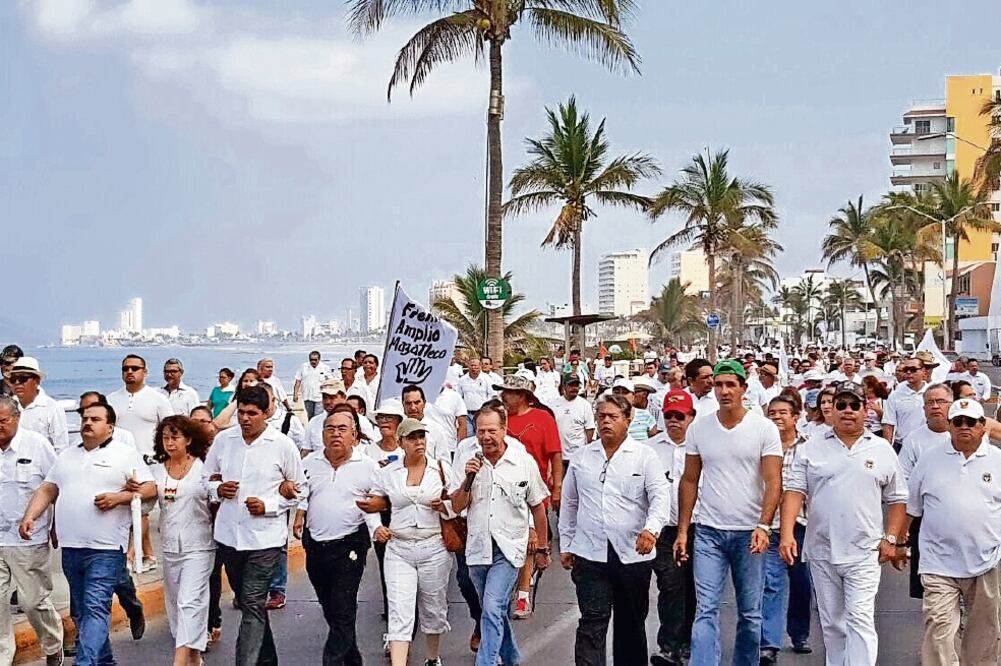Sobre la avenida del Mar, los manifestantes exigieron alto a la violencia (ESPECIAL)